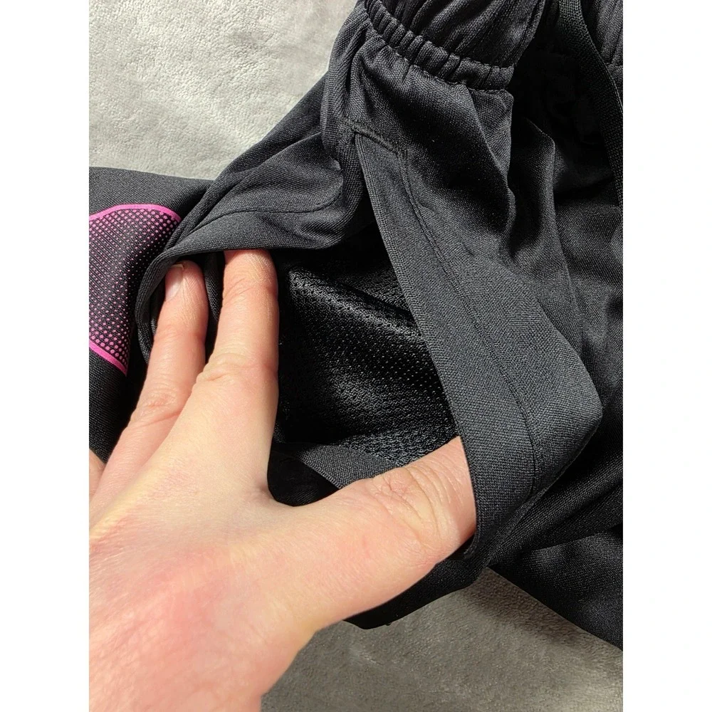 Under‎ Armour Tech Graphic Shorts Mens Medium Black Pink 1306443-019